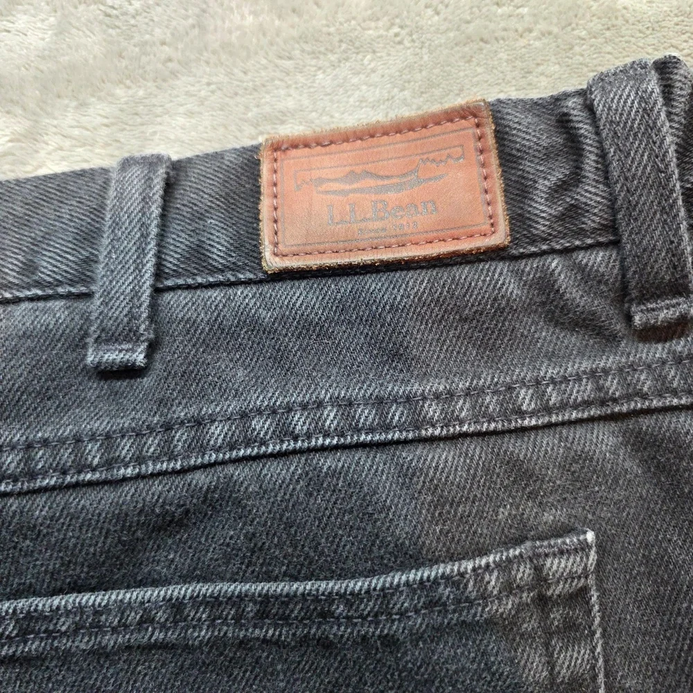 L.L. Bean Jeans Mens 42x30 Gray Comfort Waist Regular Fit Straight Leg Denim